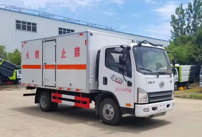 解放藍牌4.1米貨廂甲醇廂式運輸車